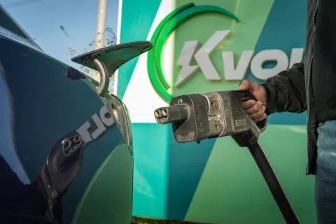 Atto 1 dan Innova Lewat, Pikap Gran Max Jadi Mobil Terlaris Juli 2026 — Otomotif: Mobil Listrik & EV