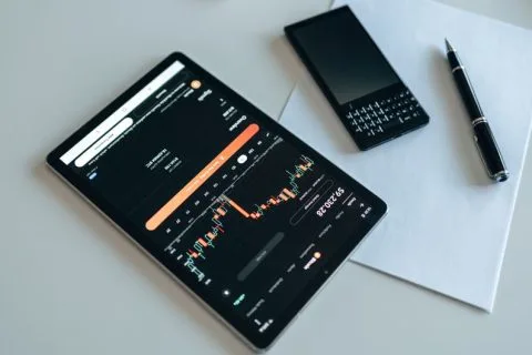 IHSG Balik Menguat di Akhir Sesi 1, Naik 0,56% — Finansial: Investasi