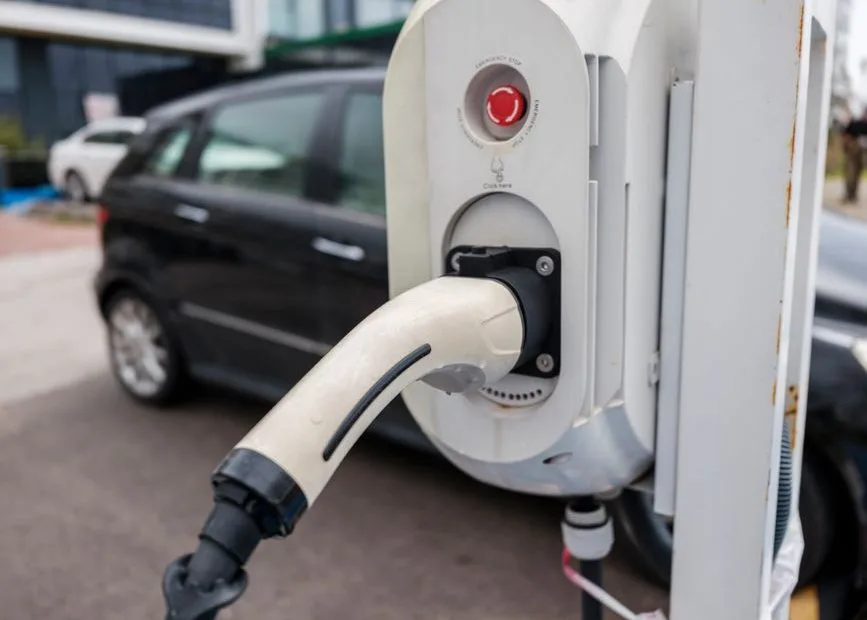 Kia Kenalkan Carens EV di GIIAS 2026, Bakal Diproduksi Lokal — Otomotif: Mobil Listrik & EV