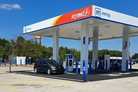 Penampakan Mobil Listrik Termurah di GIIAS, Harganya Cuma Rp 119 Juta — Otomotif: Mobil Listrik & EV